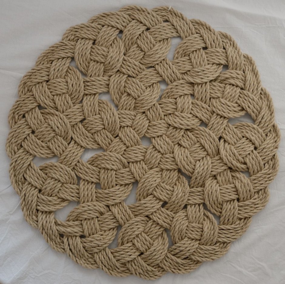 Плетеные коврики из джута