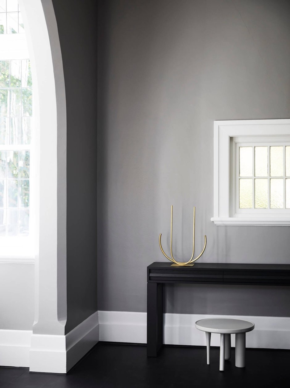 Белый плинтус в интерьере