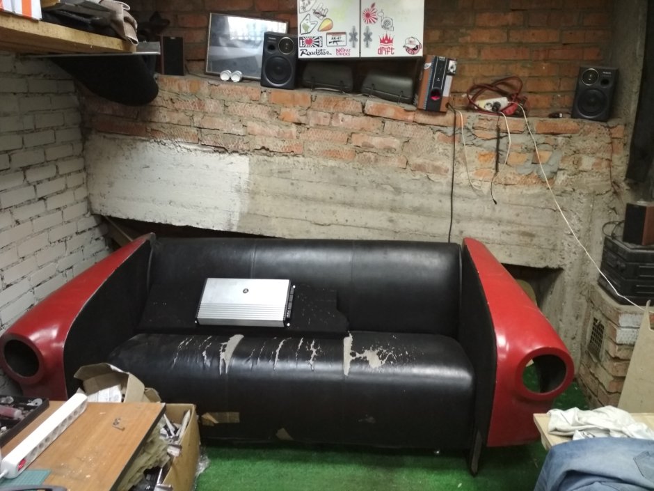 Парящая кровать металлический каркас