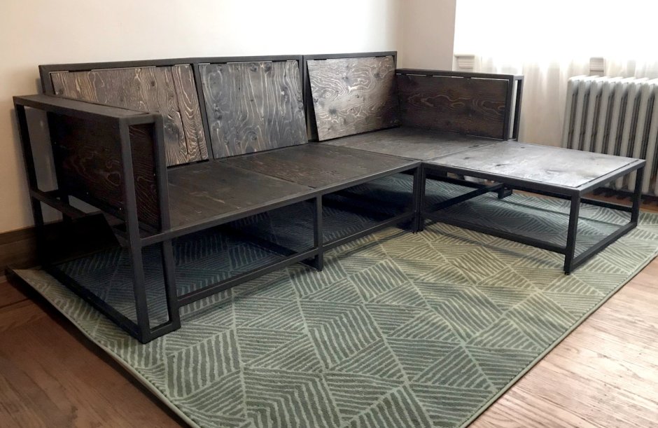 Диван в гараж