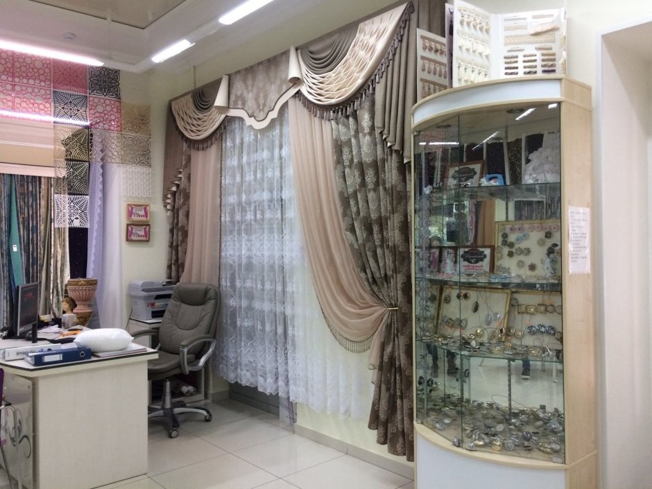 Интерьер магазина тканей