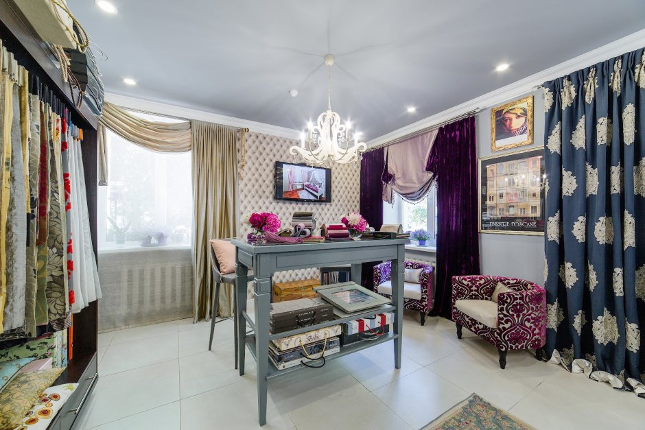 Красивый салон штор