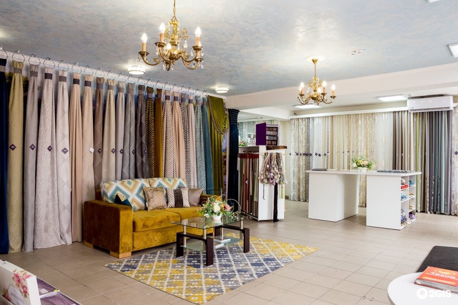 Торговое оборудование для салона штор