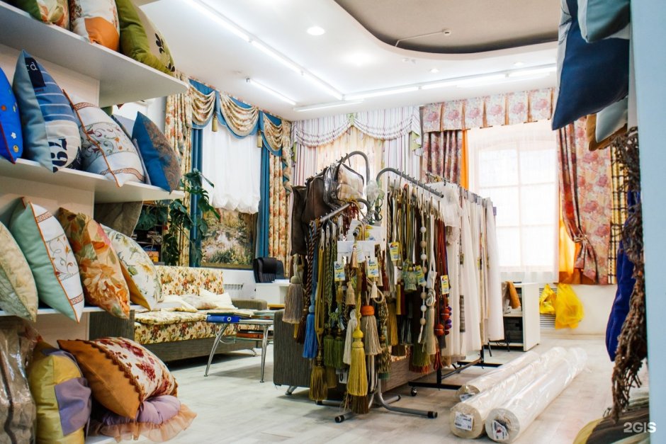 Витрина салона штор