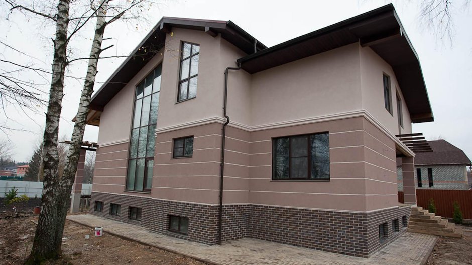 Оштукатуренный фасад