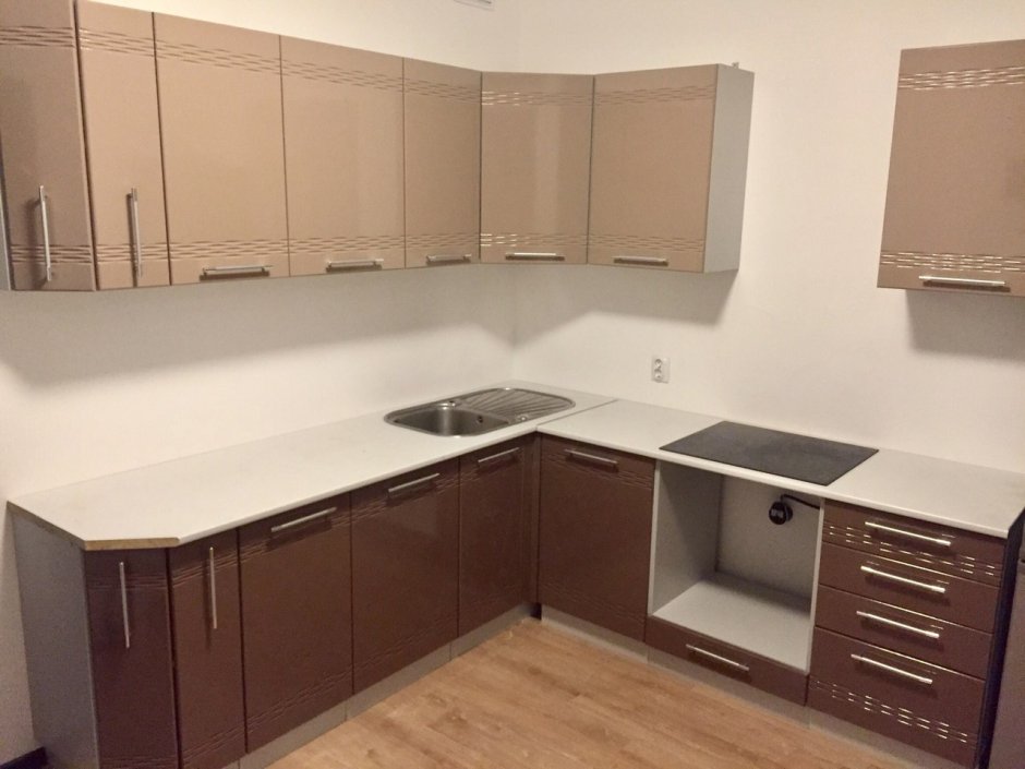 Кухня фасад Эггер трюфель коричневый