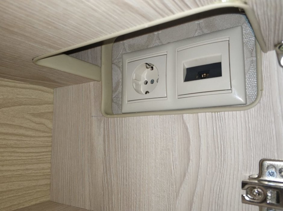 Розетка снизу