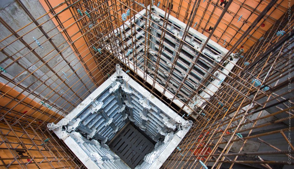 Самоподъемная опалубка лифтовой Шахты