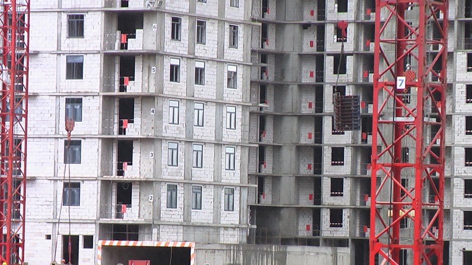 Монолитные стены многоэтажного дома