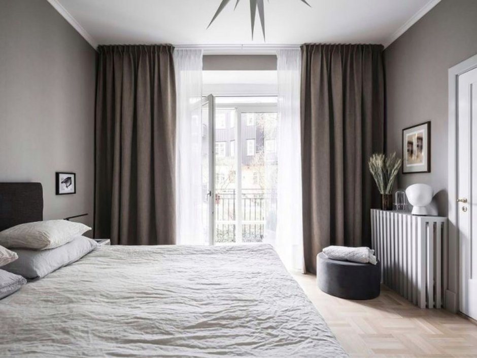 Шторы к серым стенам