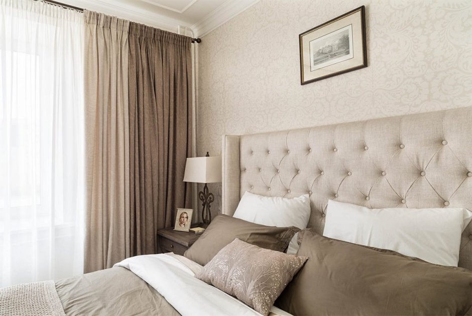 Шторы в спальню в светло бежевую спальню