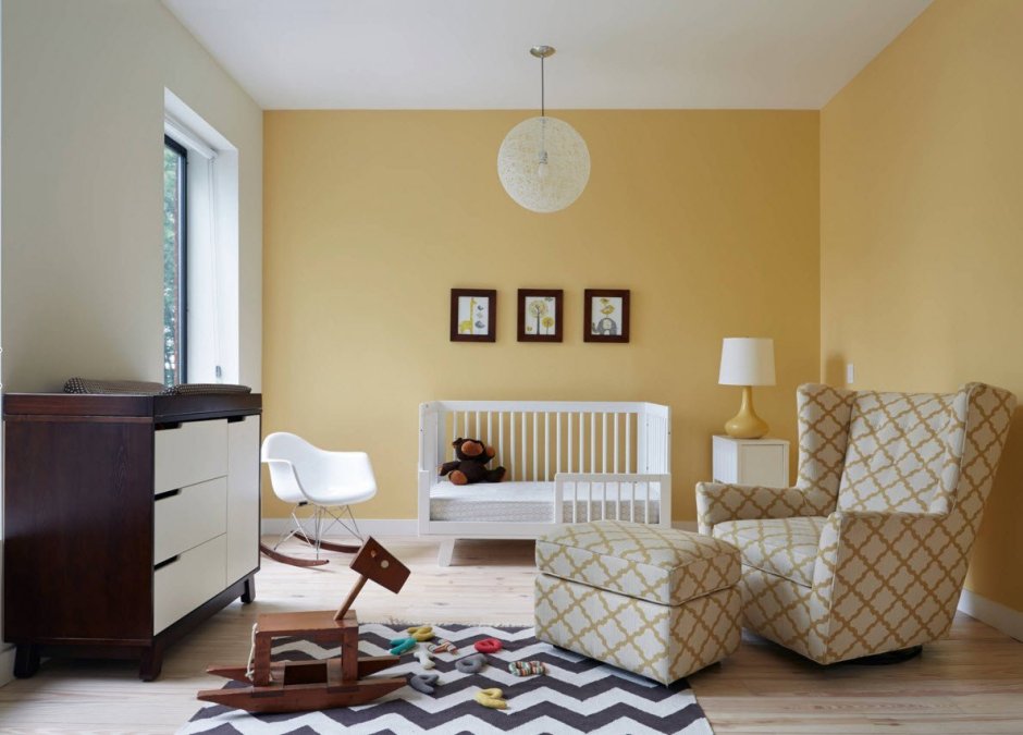 Цвет слоновой кости в интерьере гостиной