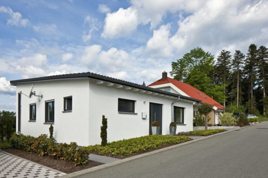 Одноэтажный дом из газобетона с односкатной крышей