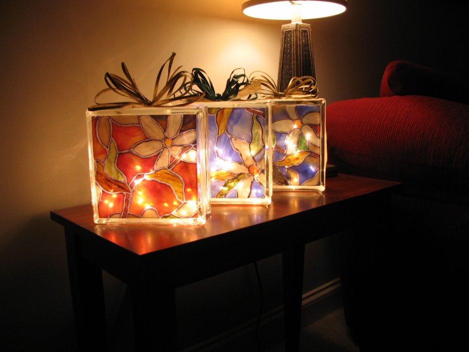 Светильник из стеклоблока