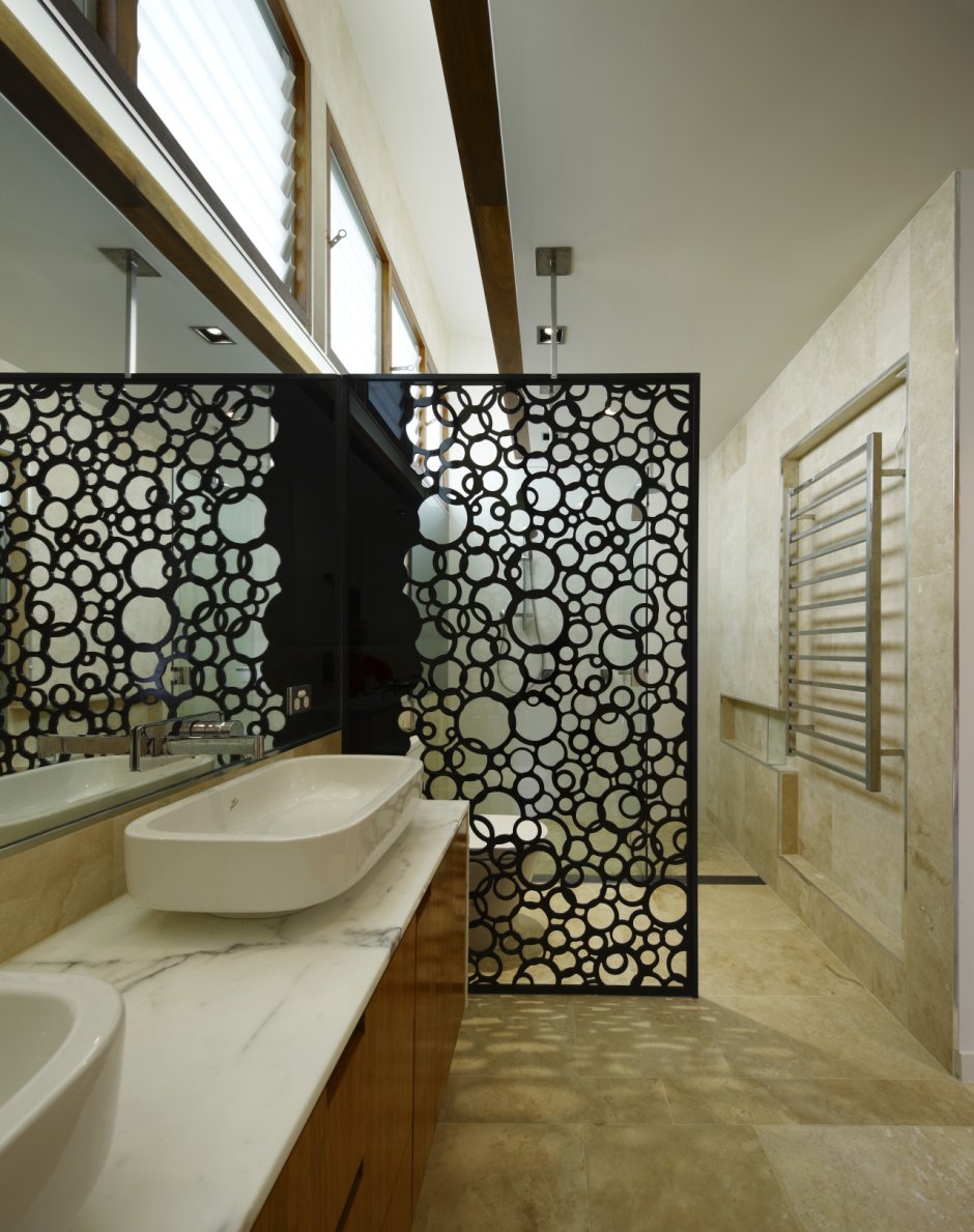 Ванная со стеклянной перегородкой