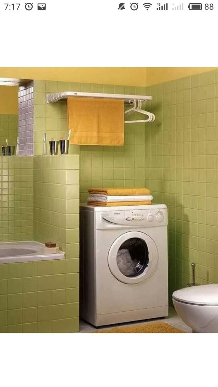 Постирочная с унитазом и раковиной