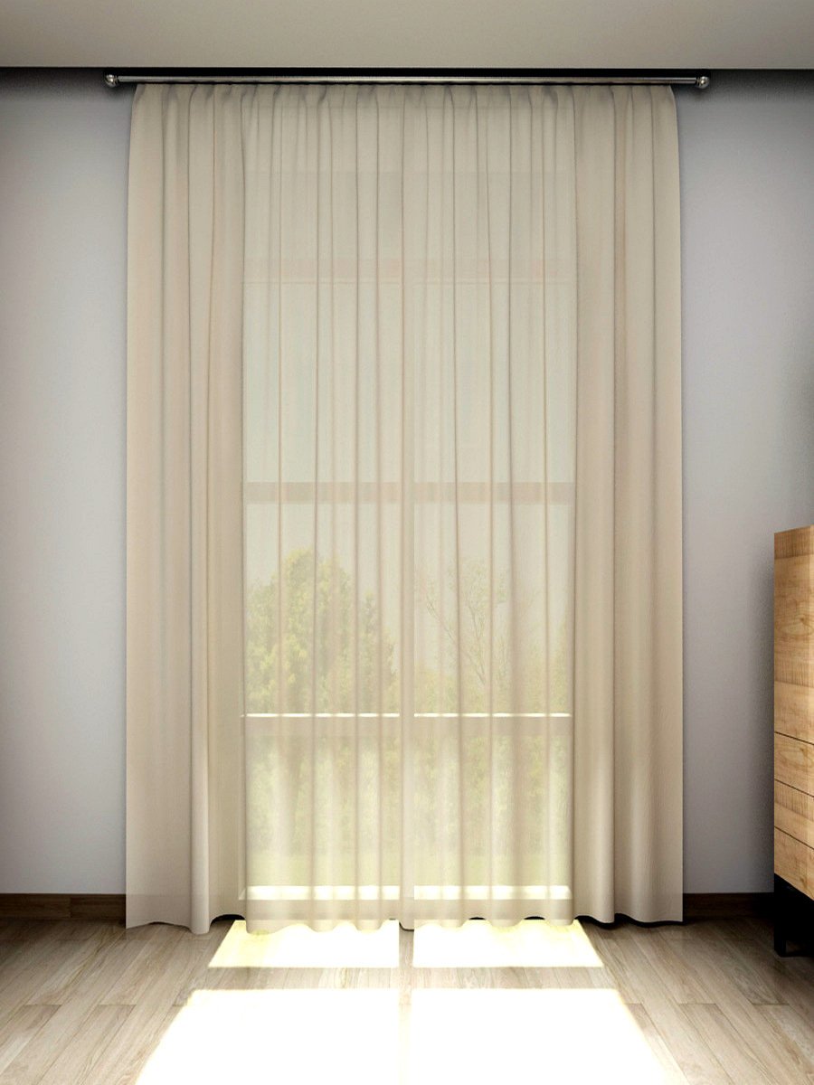 Светлые шторы в гостиную