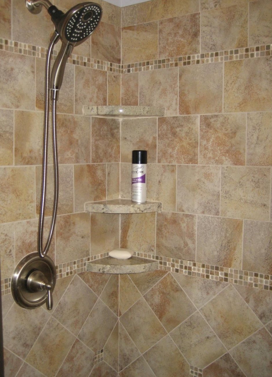 Угловые полочки в ванную из плитки