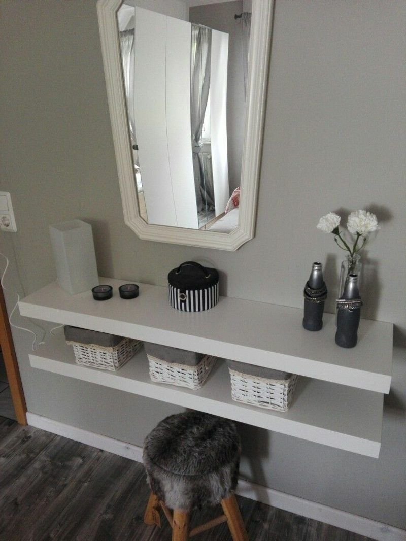 ЭКБИ Алекс над батареей