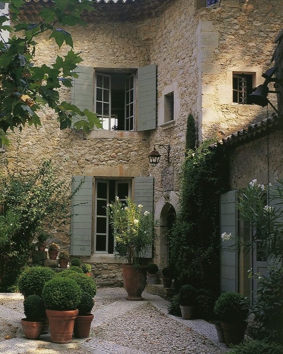 Квартиры с двориками