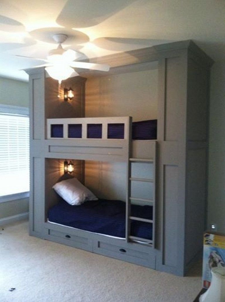 Двухъярусная кровать в нише