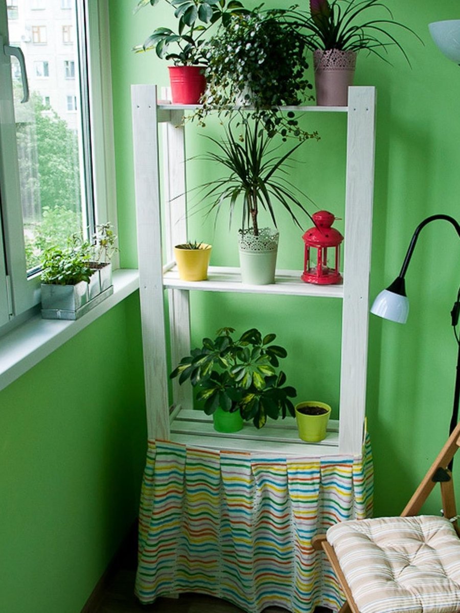 Балкон в зеленых тонах