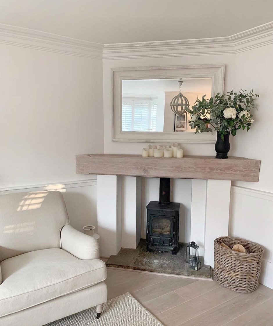 Угловой камин в стиле бохо