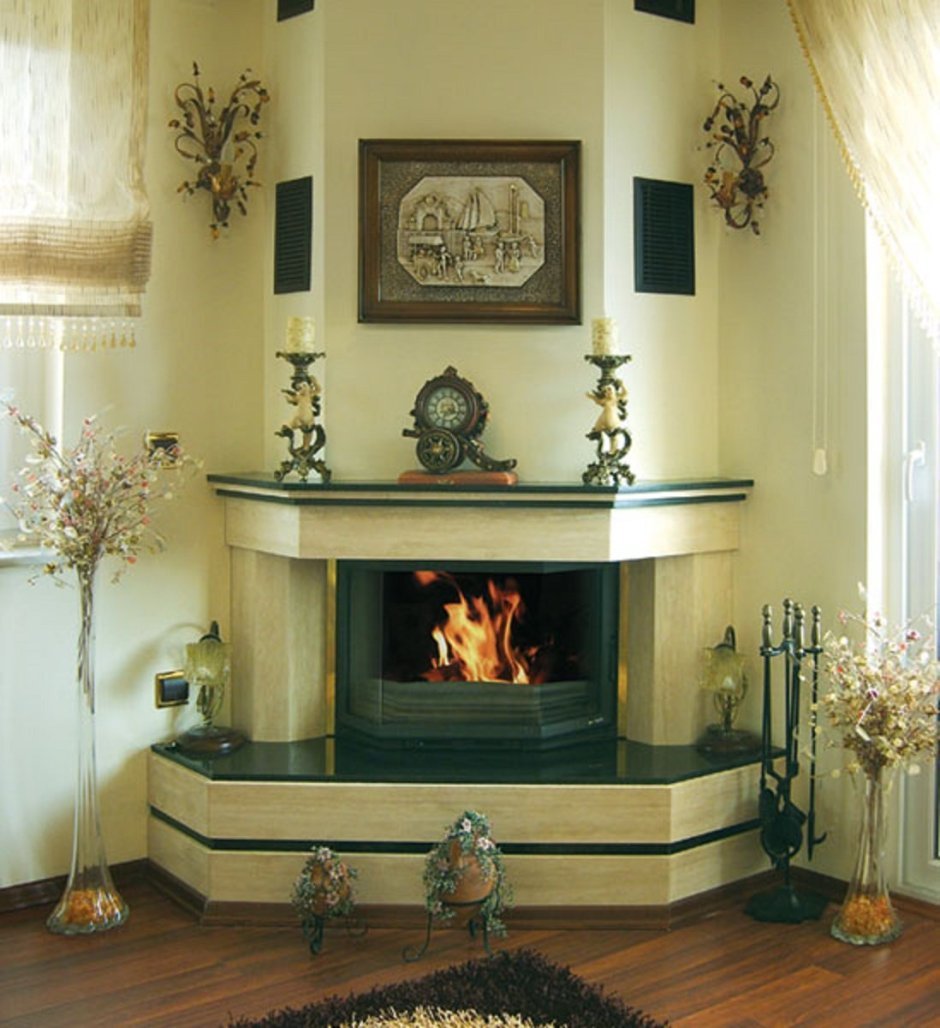 Интерьер страны около углового камина