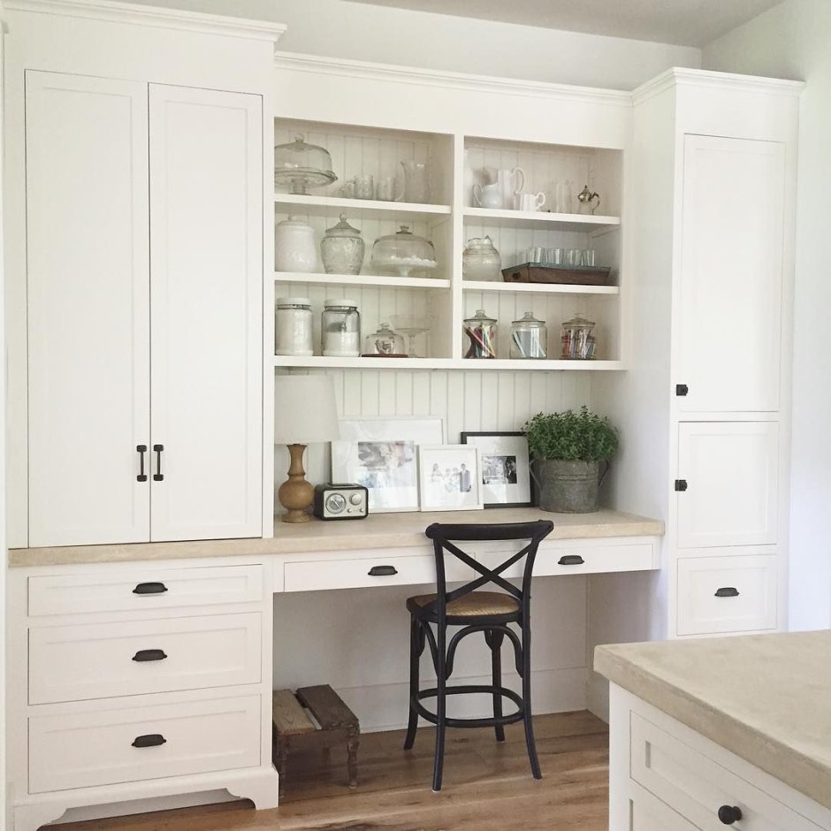 Рабочее место в шкафу Прованс