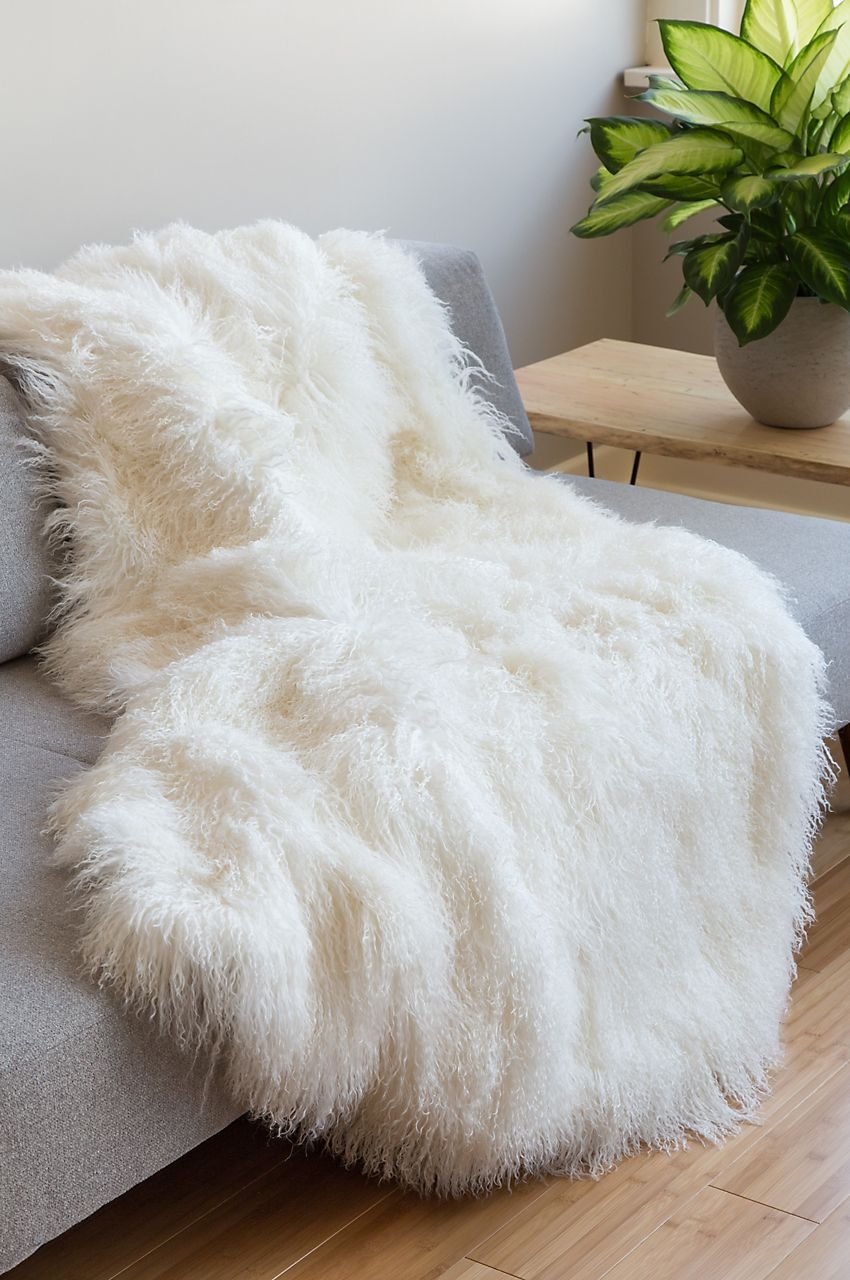 Плед из искусственного меха