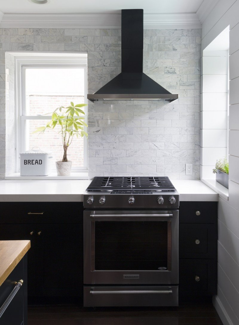 Кукольная вытяжка на кухне