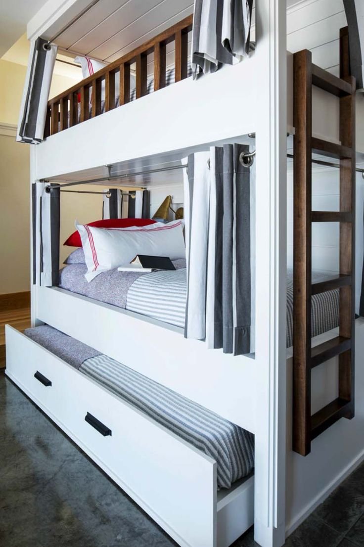 Штора на кровать чердак