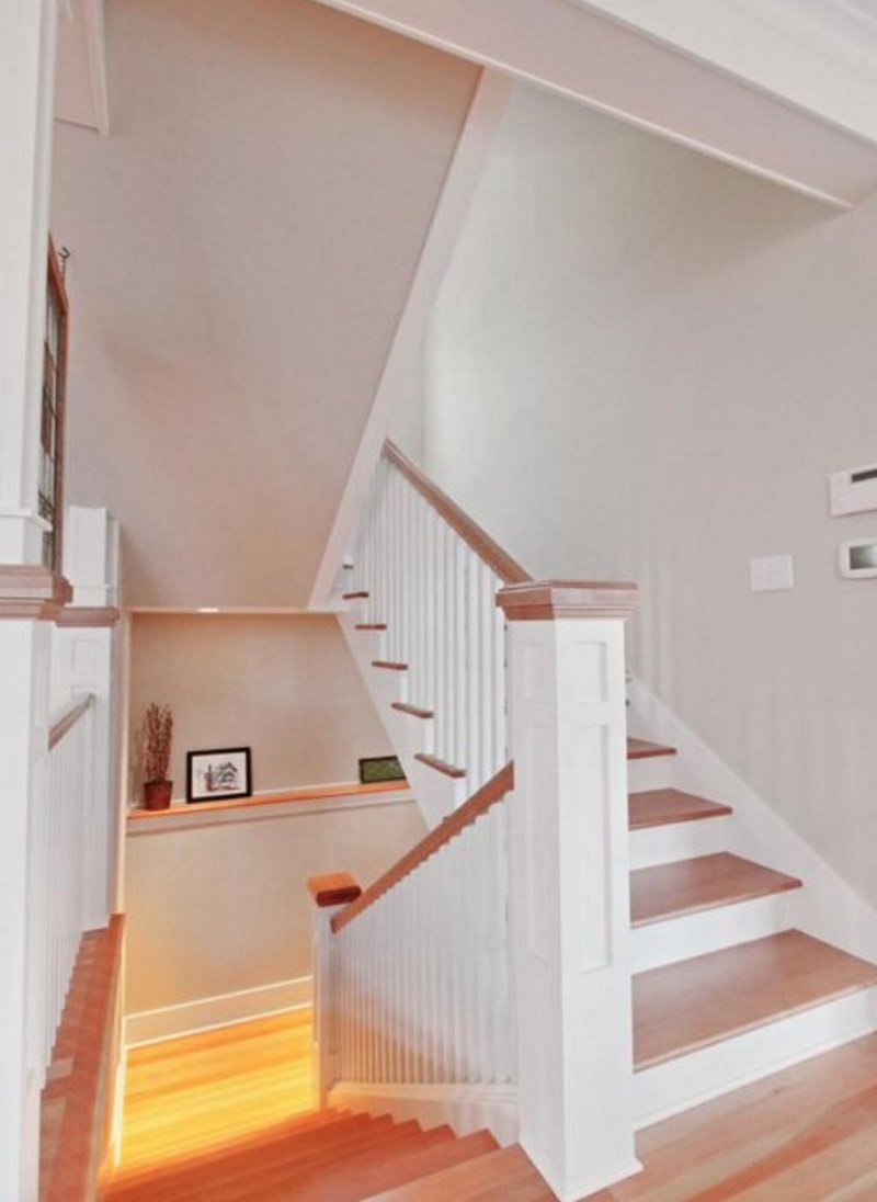 Ограждение лестницы гипсокартоном