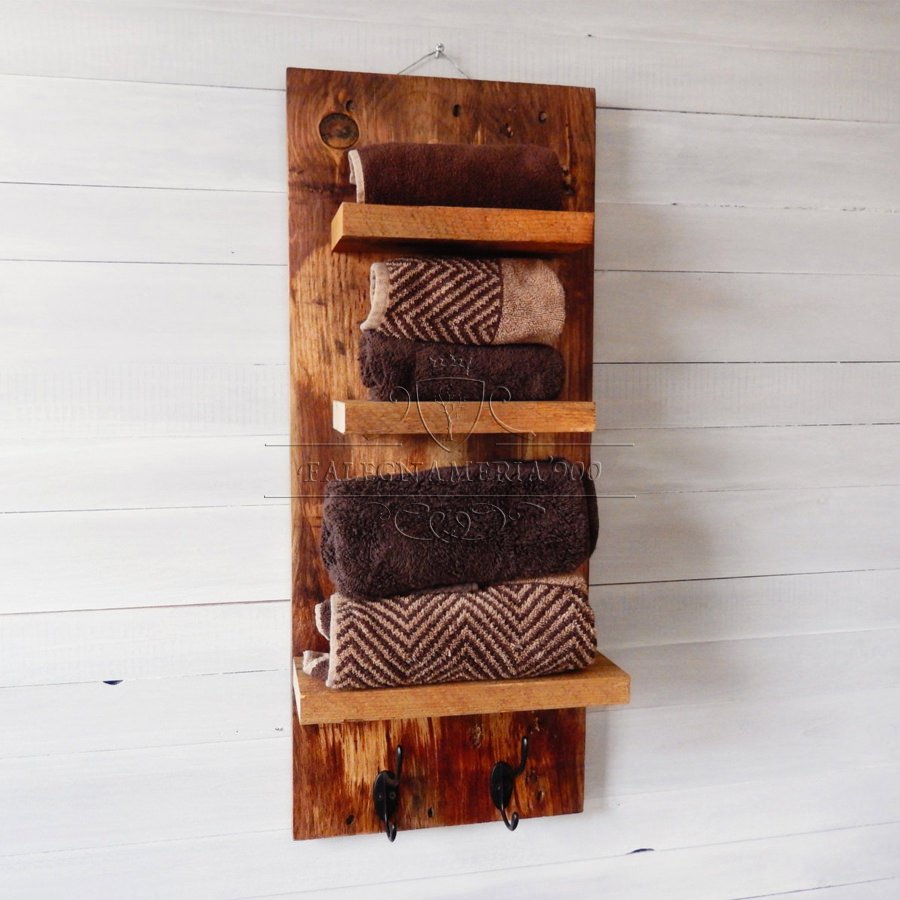 Полки для полотенец в баню