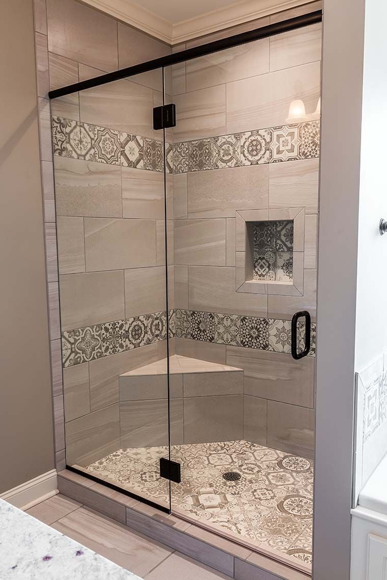 Душевая из плитки со стеклом