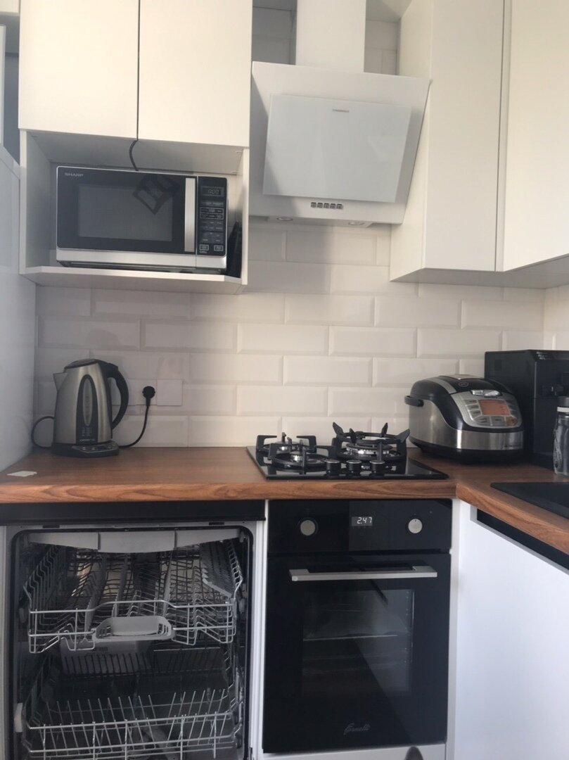 Маленькая кухня с газовой плитой