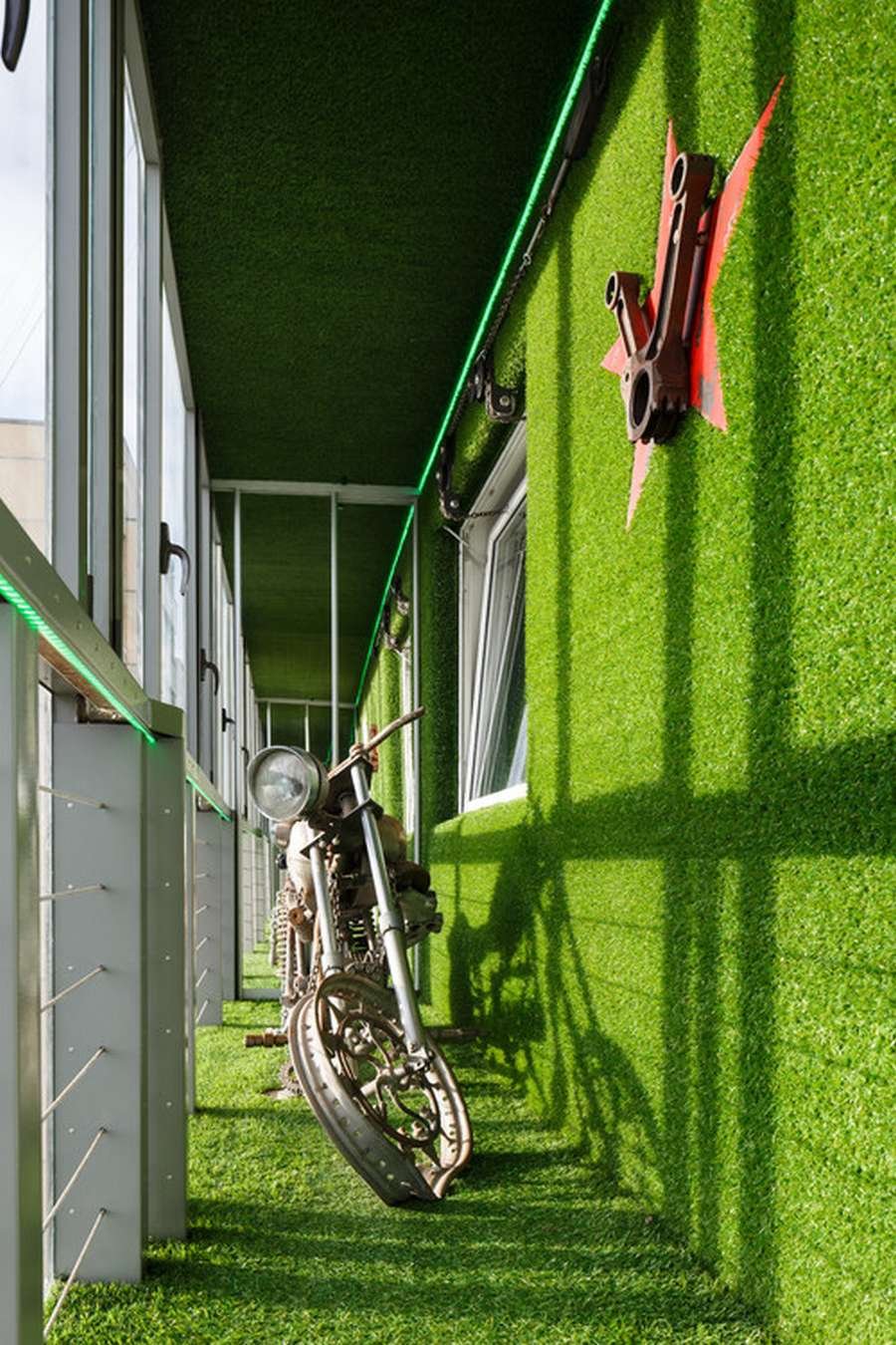 Искусственный мох на потолке