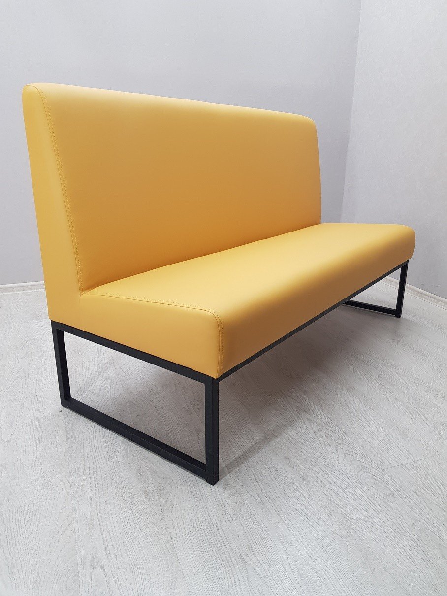 Узкий диван