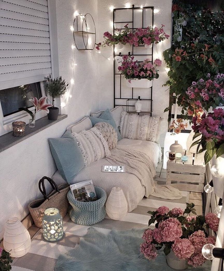 Уютный балкон