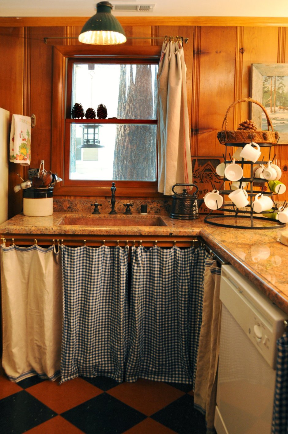 Кухонный гарнитур со шторками