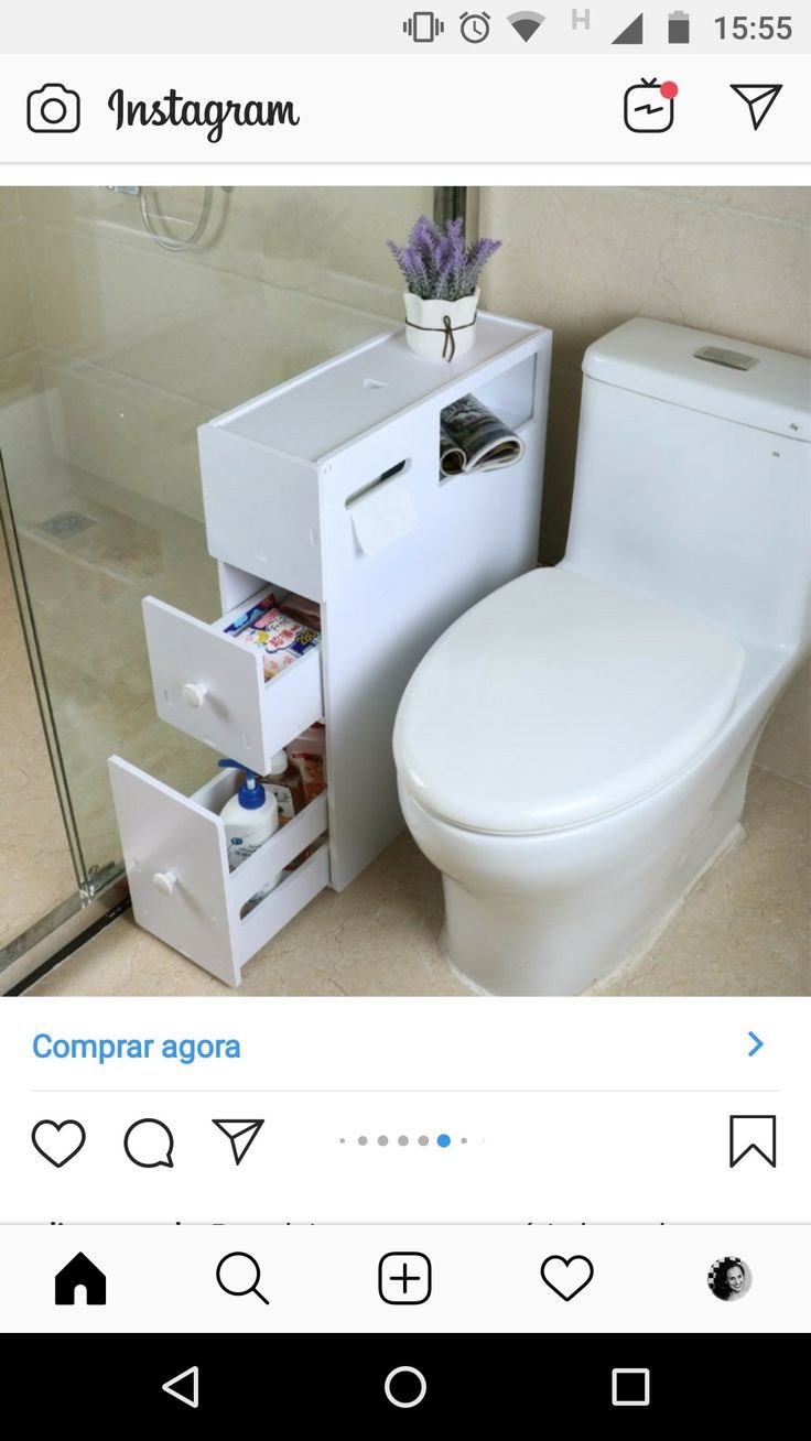 Полочка рядом с унитазом