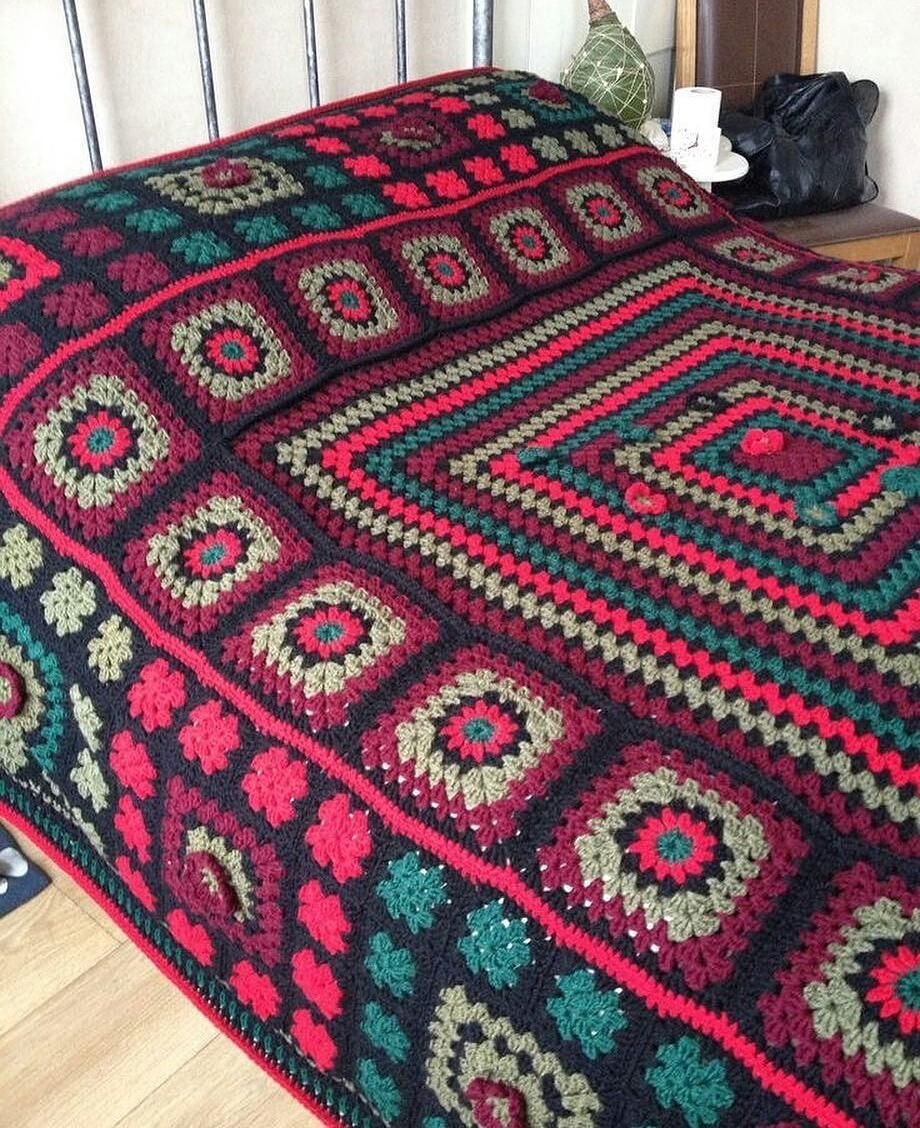 Плед из бабушкиных квадратов