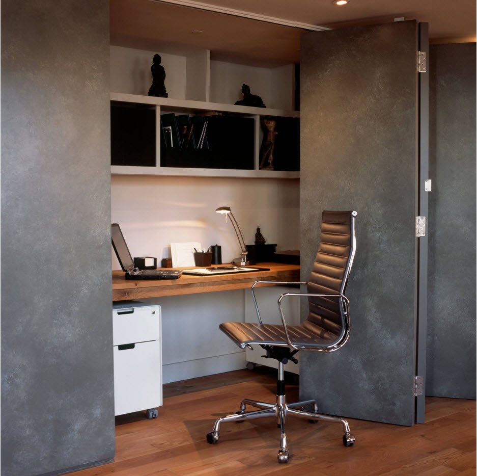 Дизайнерский компьютерный стол