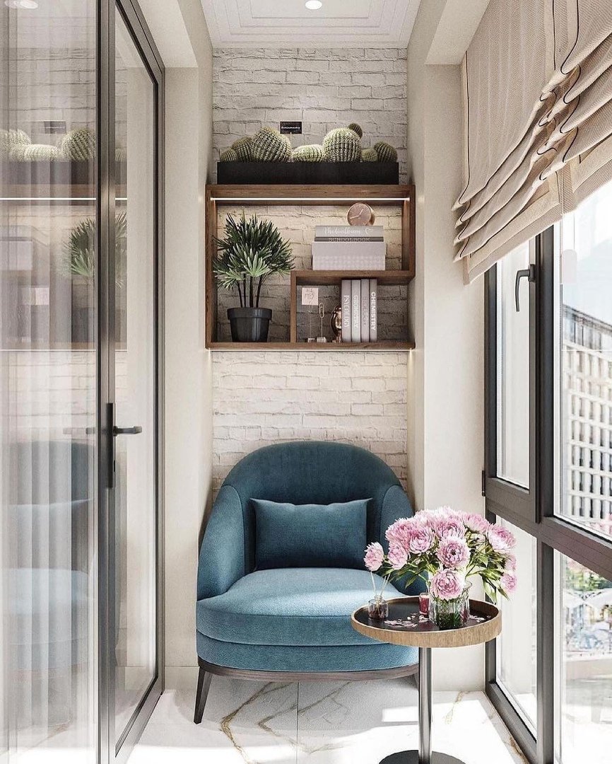 Красивый уютный балкон