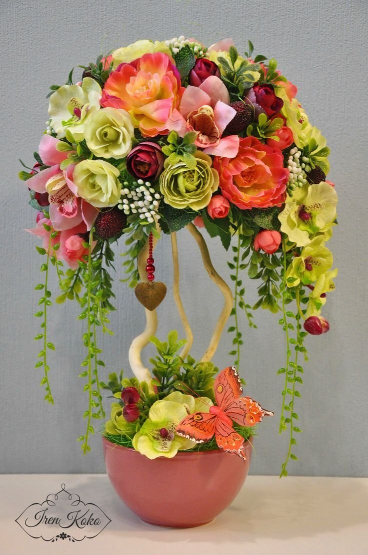 Композиции из искусственных цветов