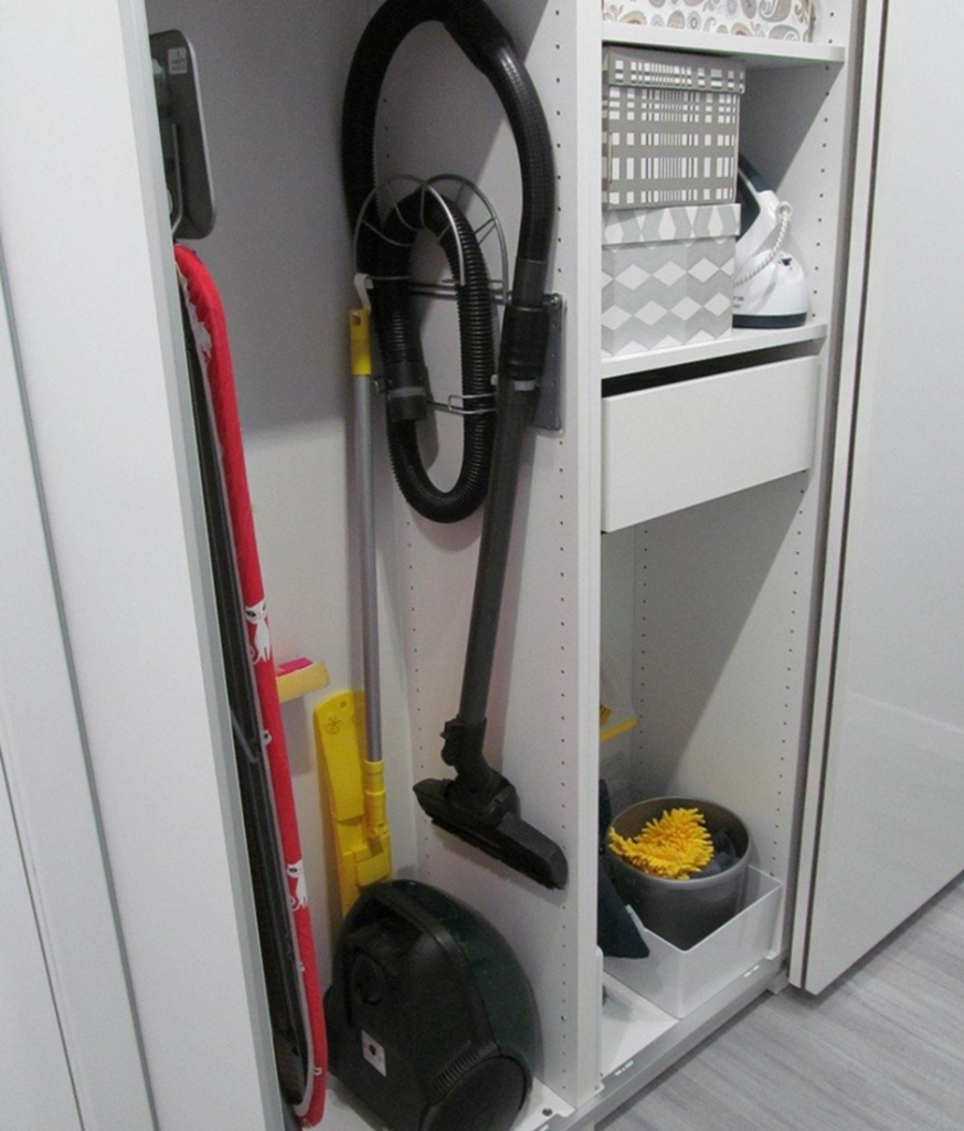 Икеа шкаф для уборочного инвентаря