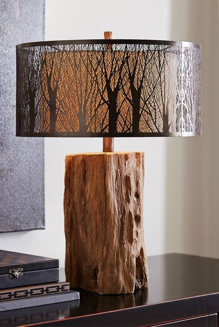 Подсвечник на спиле дерева