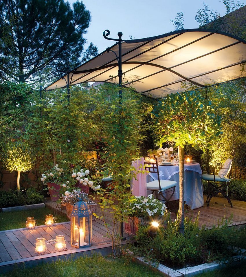 Односкатная пристенная пергола