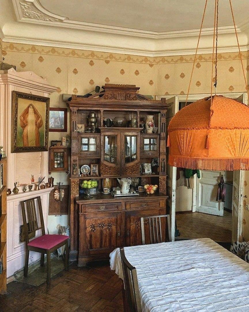 Квартира коллекционера Сергея Бобовникова в Санкт-Петербурге