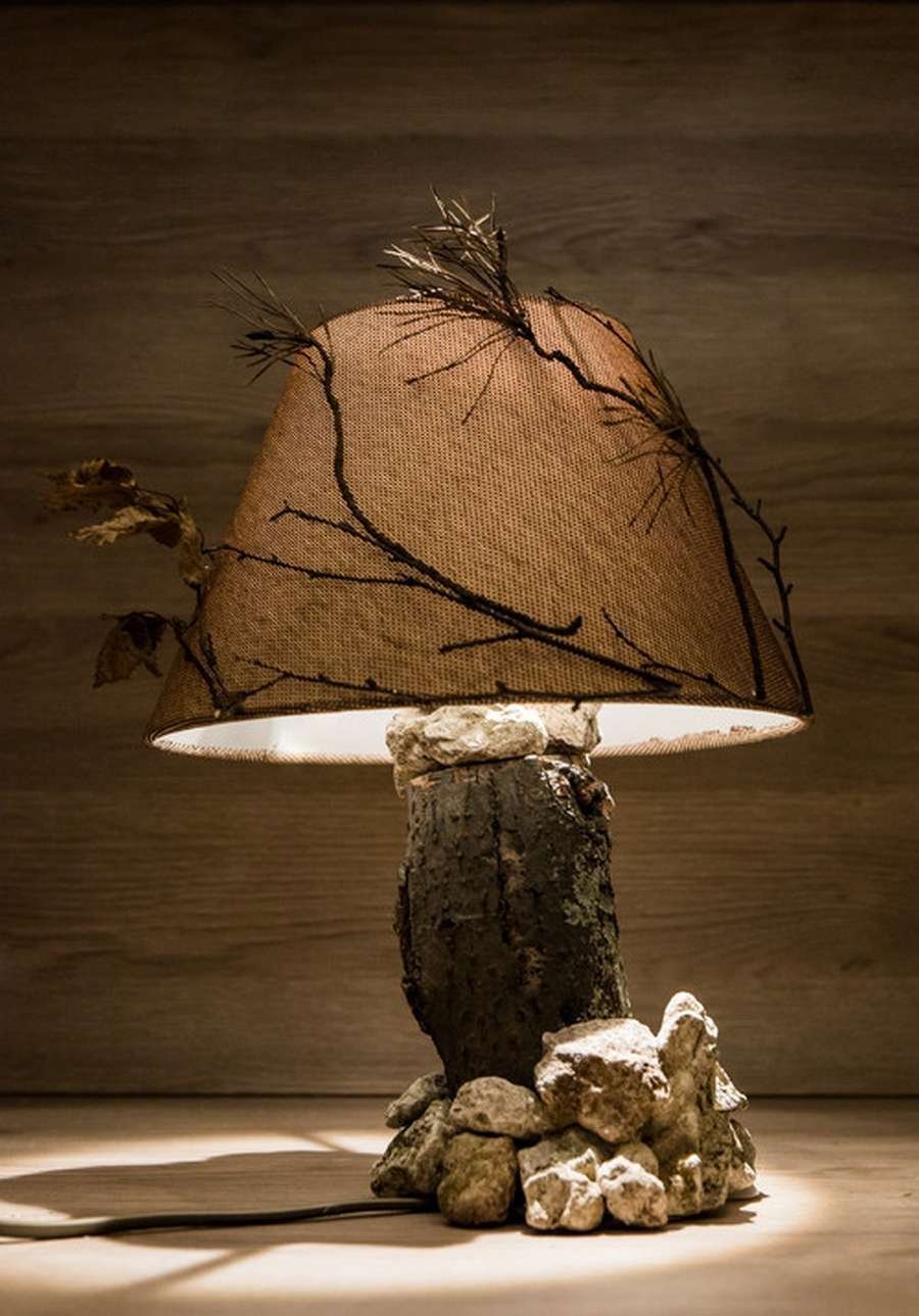 Настольная лампа из веток